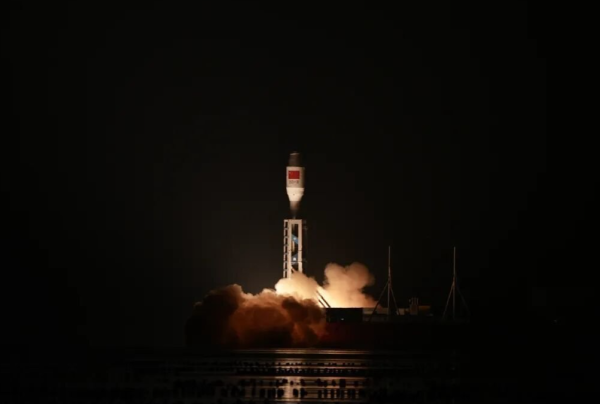 一箭10星，中国成功海上发射“战略”卫星，微厘空间卫星有何用？