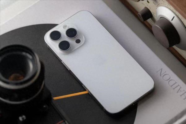 国产旗舰不香了? iPhone 16 Pro国补后5499元, 终于等到了